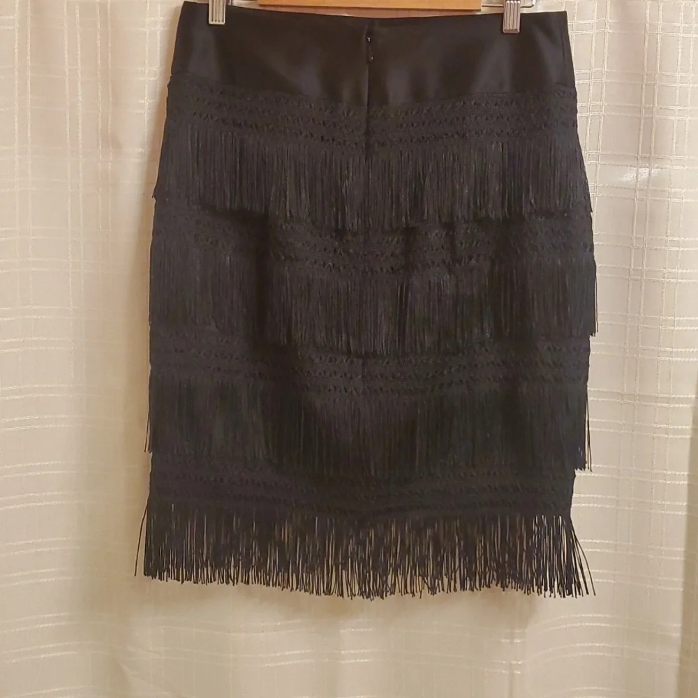 Express Skirt Women's Size 10 Elegant Black Fringe Skirt - Picture 2 of 7